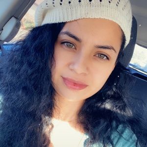 Meet your Posher, Andrea